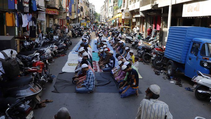 A State in India Orders Muslims to STOP Praying on the Streets